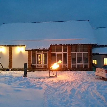 Novoselitsa  Holiday Home Usadba Novoselitsa מראה חיצוני תמונה